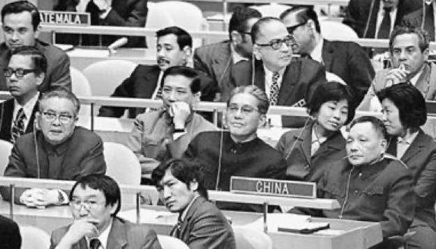 从“三个世界”理论看毛晚年战争与革命关系思维